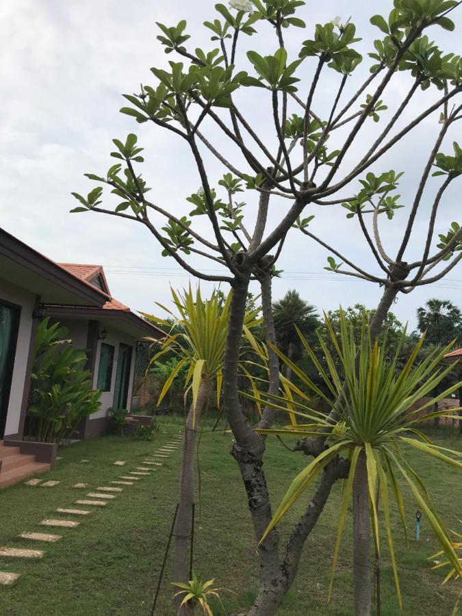 Tinna Resort Ban Nong Mai Ngam Εξωτερικό φωτογραφία