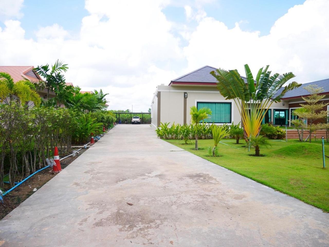 Tinna Resort Ban Nong Mai Ngam Εξωτερικό φωτογραφία