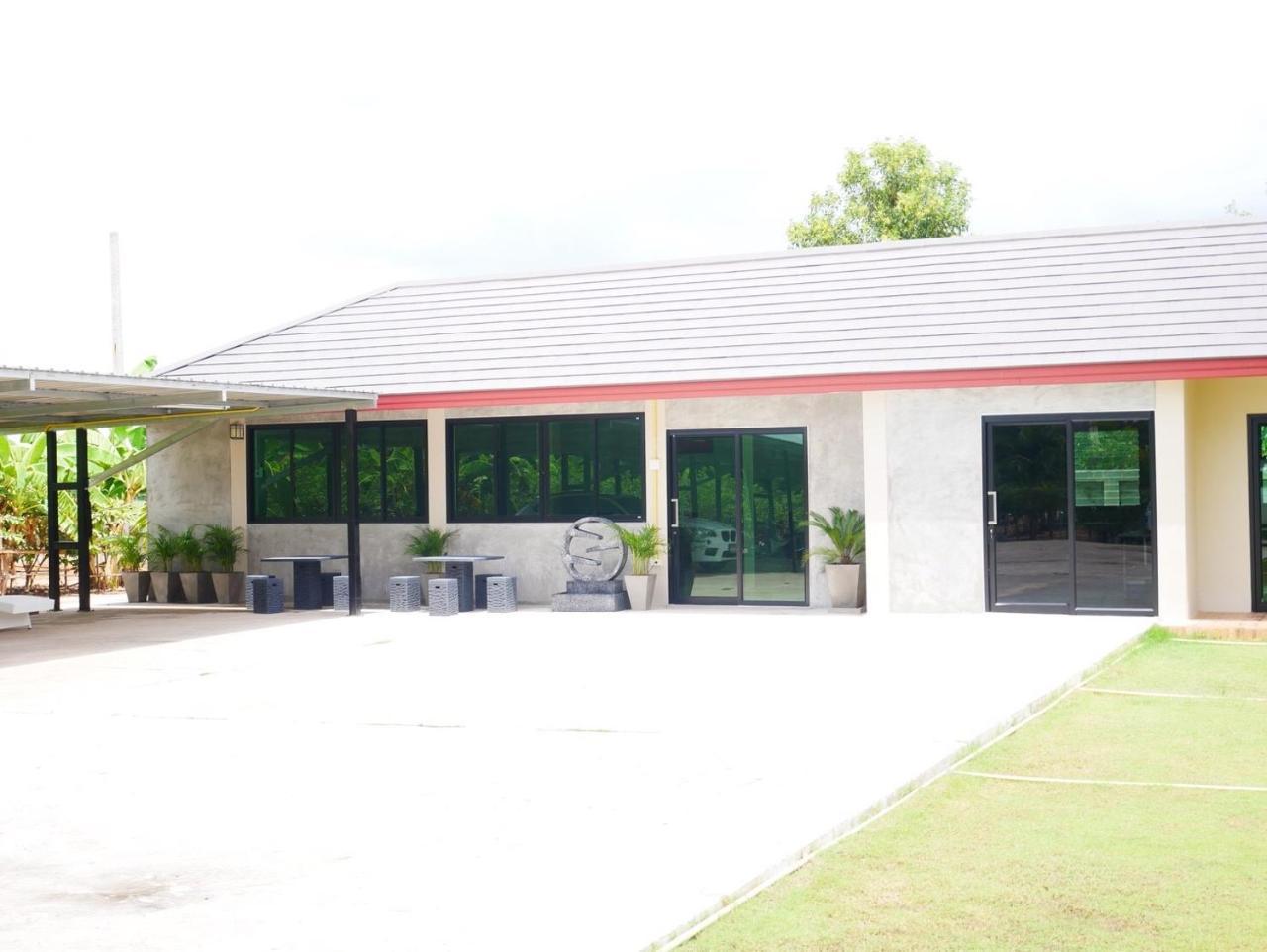 Tinna Resort Ban Nong Mai Ngam Εξωτερικό φωτογραφία